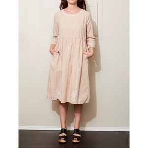 Midi dress size xsmall peach color with embroidery
